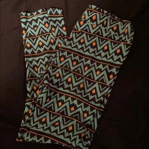 NWOT LULAROE LEGGINGS